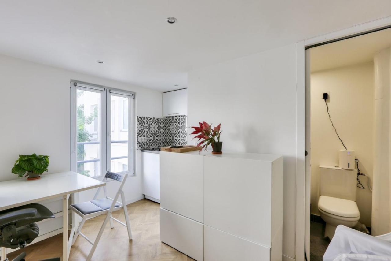 Super Studio In The 11Th District Apartment Paris Exterior photo